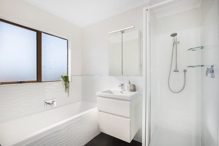 Photo of property in 8 Outram Grove, Kelson, Lower Hutt, 5010