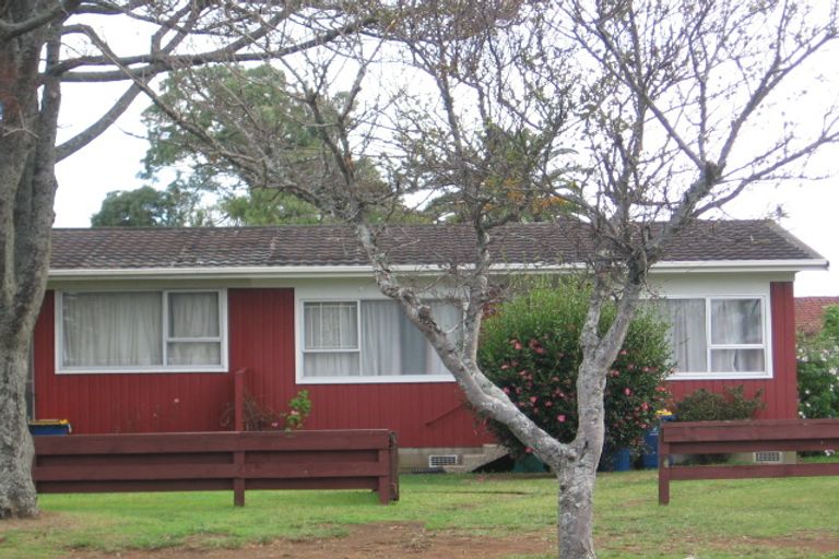 Photo of property in 3/42 Swanson Road, Henderson, Auckland, 0610