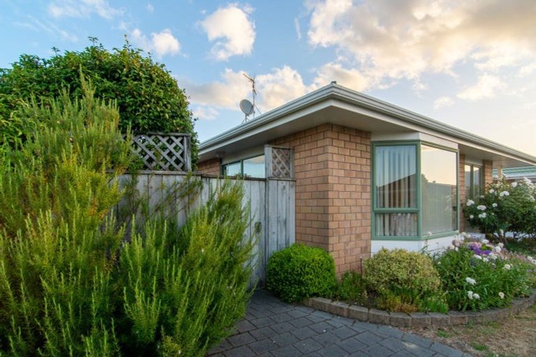 Photo of property in 19a Dennis Taylor Court, Paraparaumu, 5032