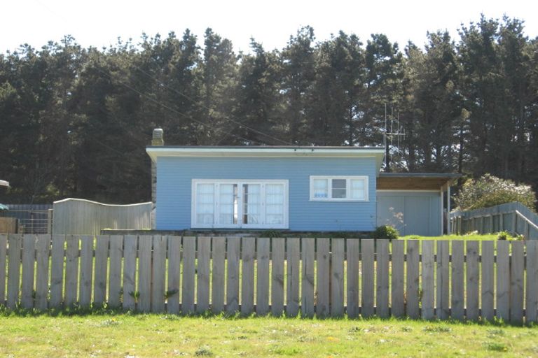Photo of property in 60 Koputara Road, Himatangi Beach, Foxton, 4891