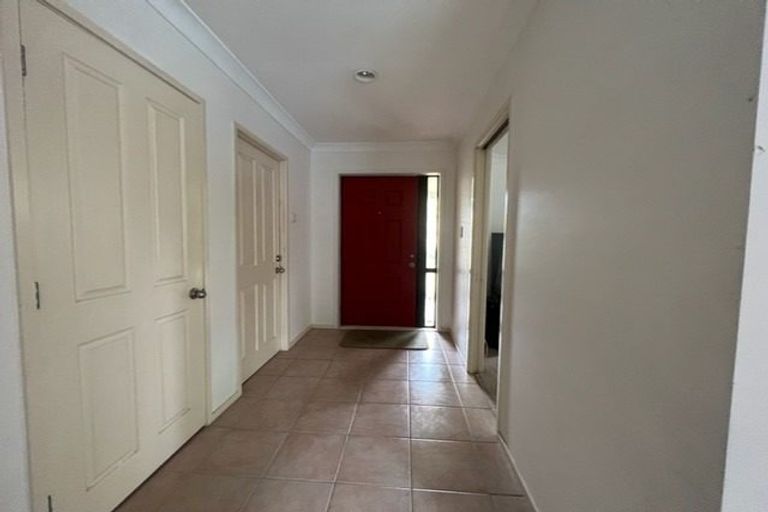 Photo of property in 8 Lucas Way, Albany, Auckland, 0632