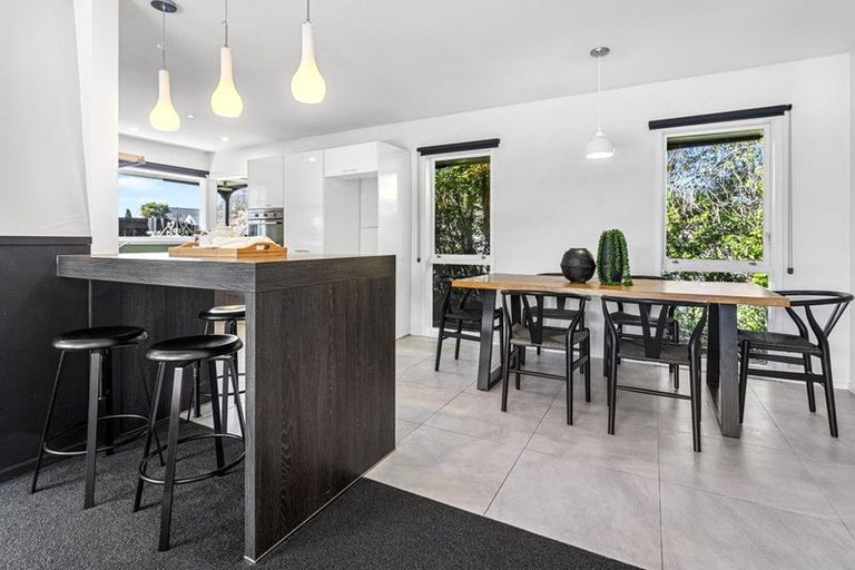 Photo of property in 30 Highfield Place, Avonhead, Christchurch, 8042