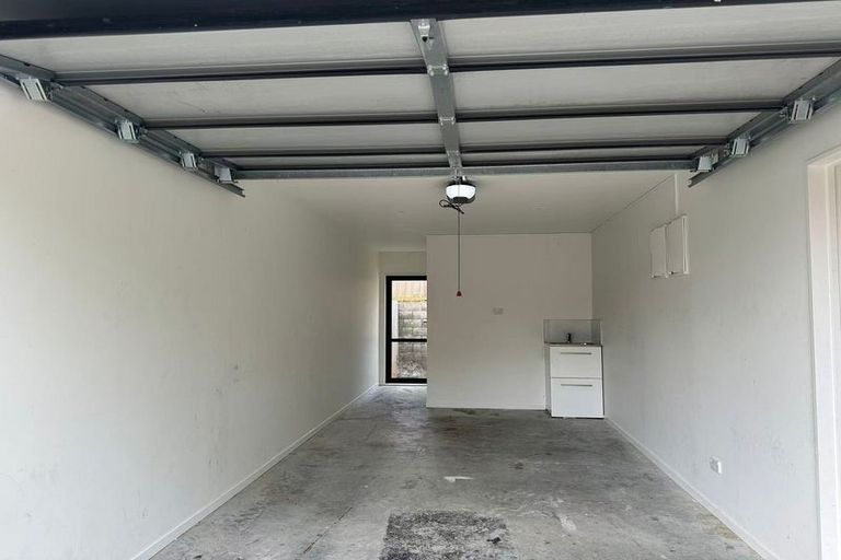 Photo of property in 11 Apple Lane, Henderson, Auckland, 0610