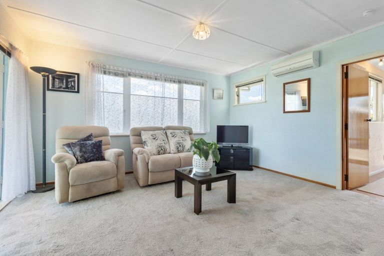 Photo of property in 44 Kings Drive, Levin, 5510