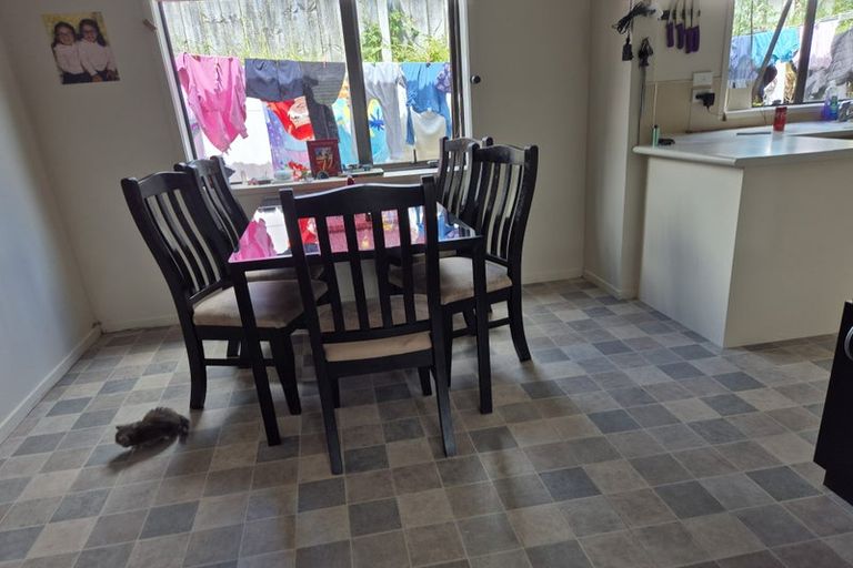 Photo of property in 57b Sabulite Road, Kelston, Auckland, 0602