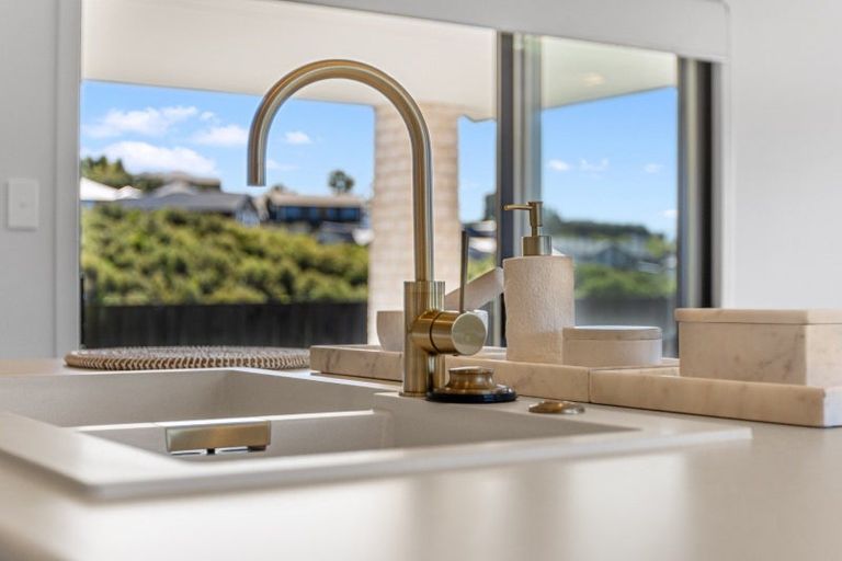 Photo of property in 166 Adler Drive, Ohauiti, Tauranga, 3112