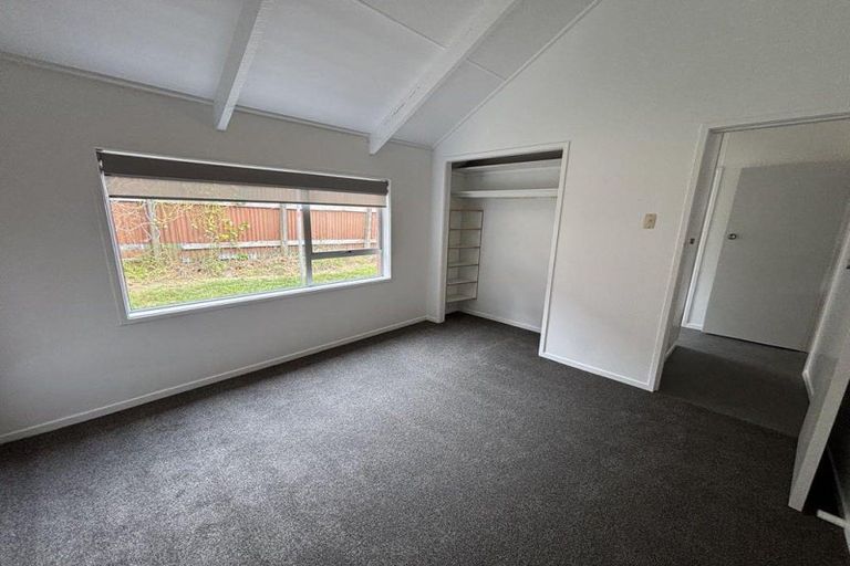 Photo of property in 45 Seaview Road, Marfell, New Plymouth, 4310