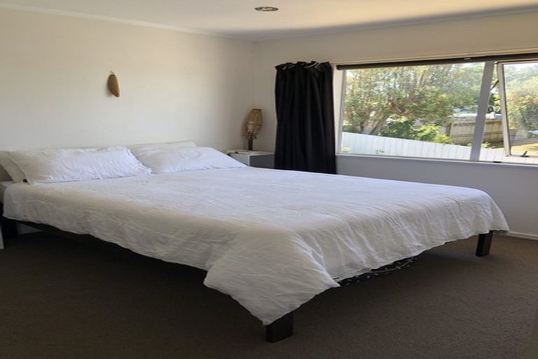 Photo of property in 2/224 Onewa Road, Birkenhead, Auckland, 0626