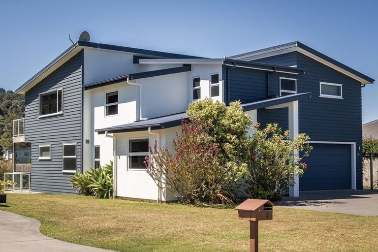 Photo of property in 38 Mayor View Terrace, Waihi Beach, 3611