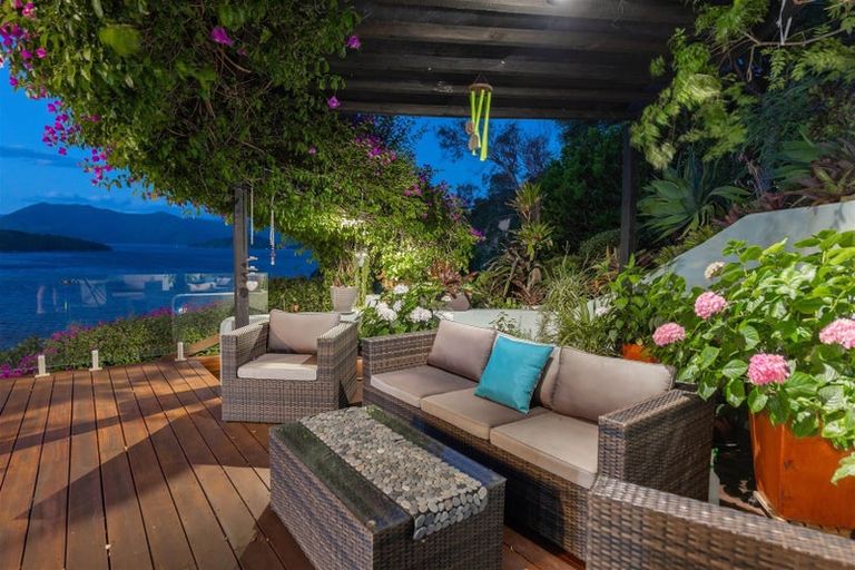 Photo of property in 2 Marina View Estate, Waikawa, Picton, 7281