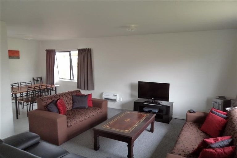 Photo of property in 89 Templeton Place, Clendon Park, Auckland, 2103