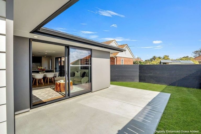 Photo of property in 51a Selwyn Crescent, College Estate, Wanganui, 4500