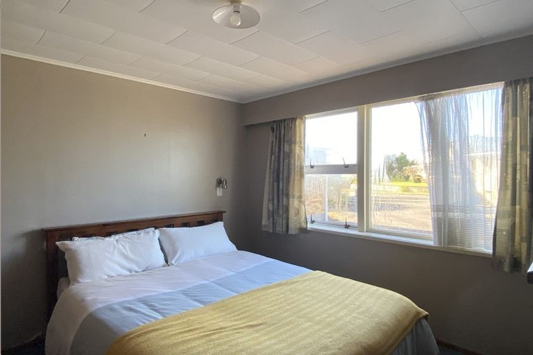 Photo of property in 16b Te Mete Terrace, Merrilands, New Plymouth, 4312