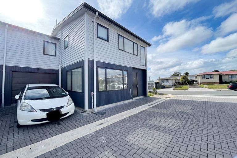 Photo of property in 6a Geordie Street, Henderson, Auckland, 0612