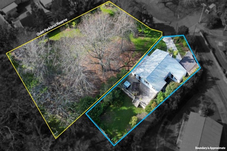 Photo of property in 36 Pandora Place, Pakuranga, Auckland, 2010