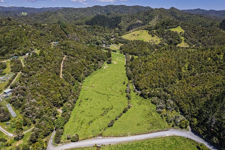 Photo of property in 241a Hailes Road, Whananaki, 0181