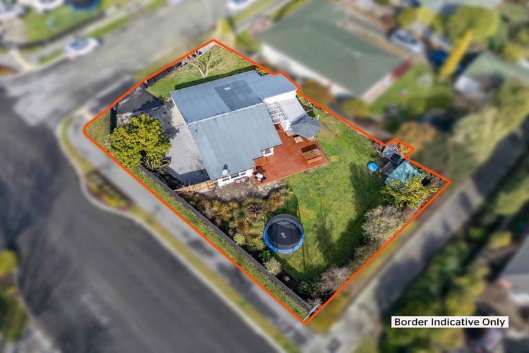 Photo of property in 2 Wallace Place, Rangiora, 7400