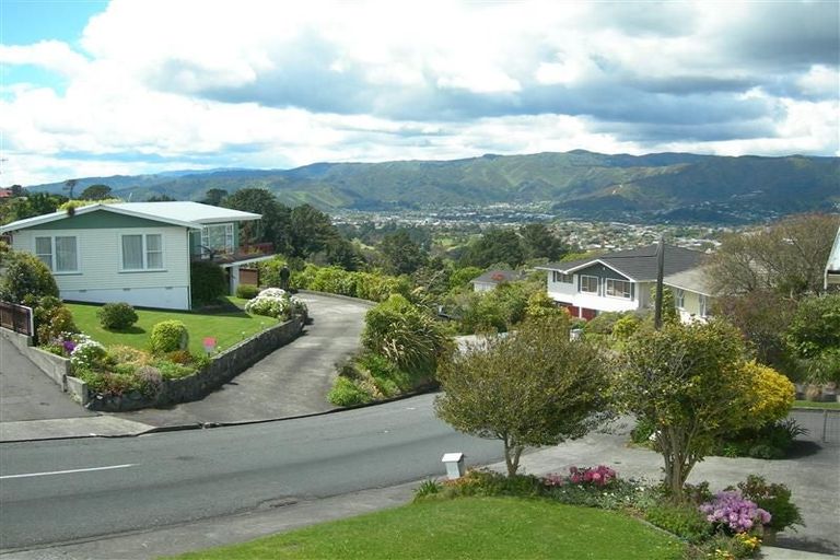 Photo of property in 89 Tirohanga Road, Tirohanga, Lower Hutt, 5010