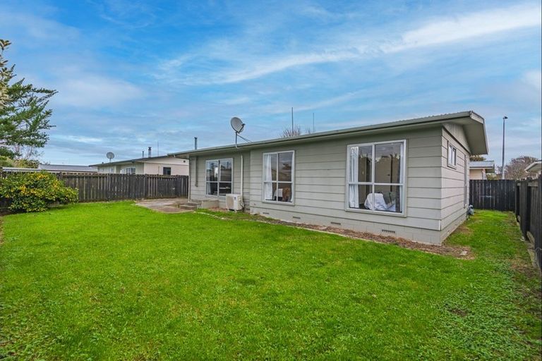 Photo of property in 73b Kaimanawa Street, Kelvin Grove, Palmerston North, 4414