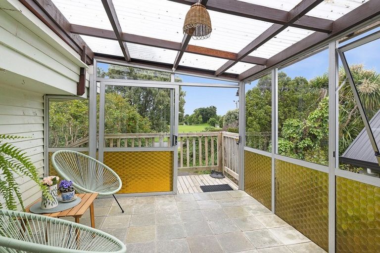 Photo of property in 28 Weka Road, Raumati Beach, Paraparaumu, 5032