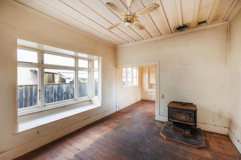 Photo of property in 11 Rosalie Terrace, Kelvin Grove, Palmerston North, 4414