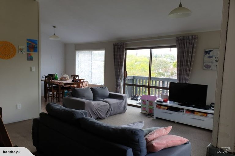 Photo of property in 1/22 John Downs Drive, Browns Bay, Auckland, 0630