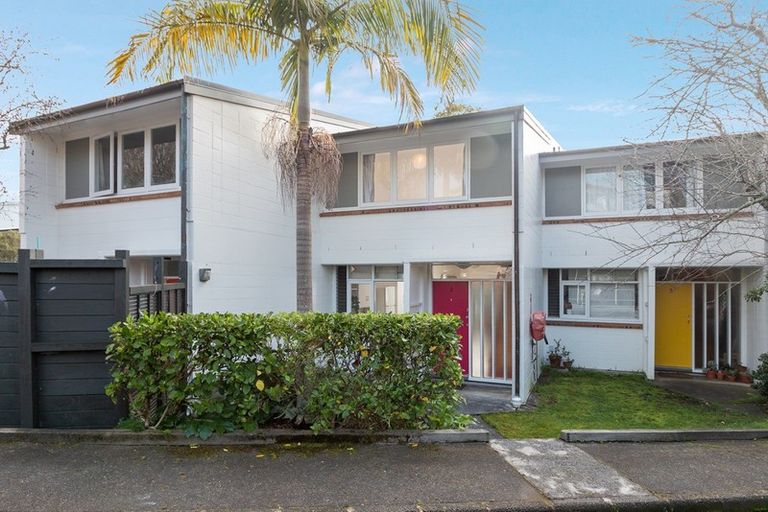 Photo of property in 2/55a Hepburn Street, Freemans Bay, Auckland, 1011