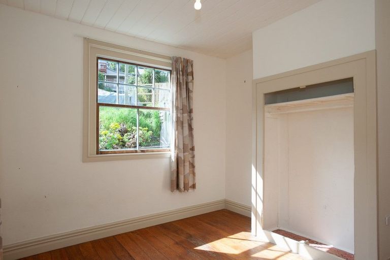 Photo of property in 24a Voelas Road, Lyttelton, 8082