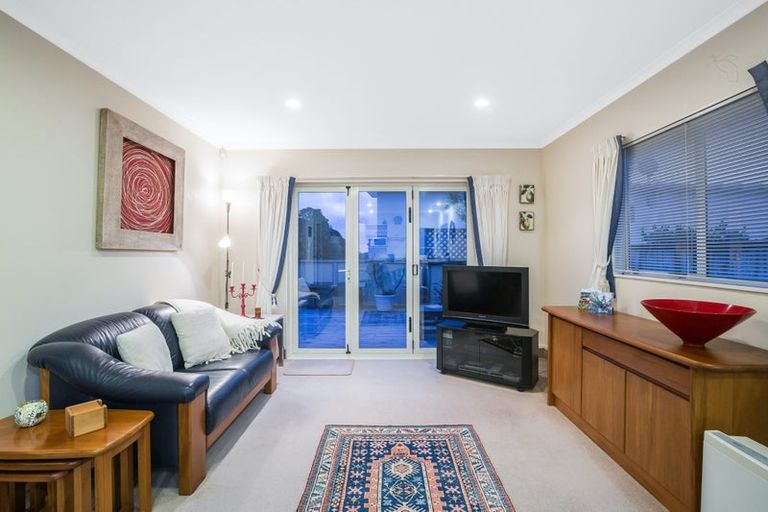 Photo of property in 112 Eskdale Road, Papakowhai, Porirua, 5024