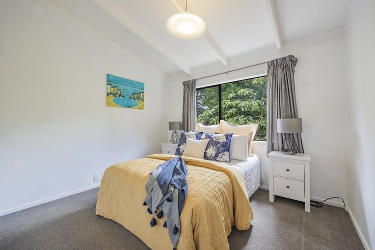 Photo of property in 2/104 Ocean View Road, Northcote, Auckland, 0627