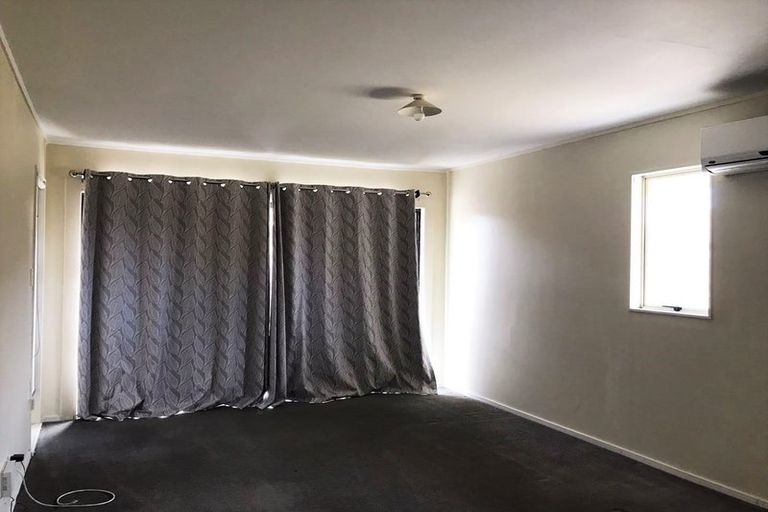 Photo of property in 13 Blowers Place, Flat Bush, Auckland, 2019