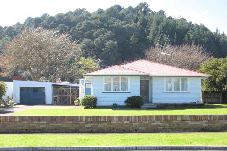 Photo of property in 208 Moanataiari Street, Thames, 3500