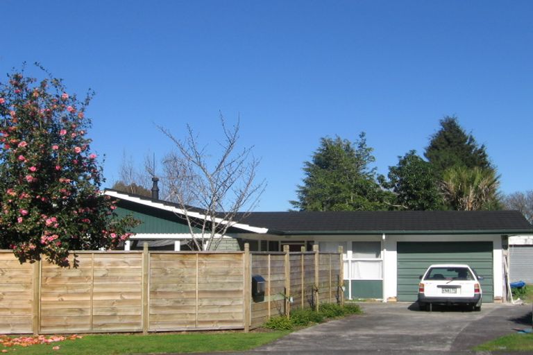 Photo of property in 6 Arthur Place, Opaheke, Papakura, 2113