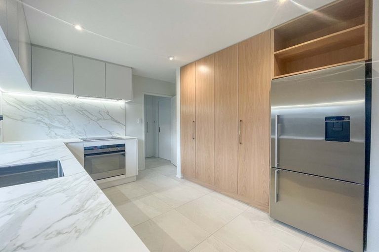 Photo of property in 8a Roa Road, Fendalton, Christchurch, 8041