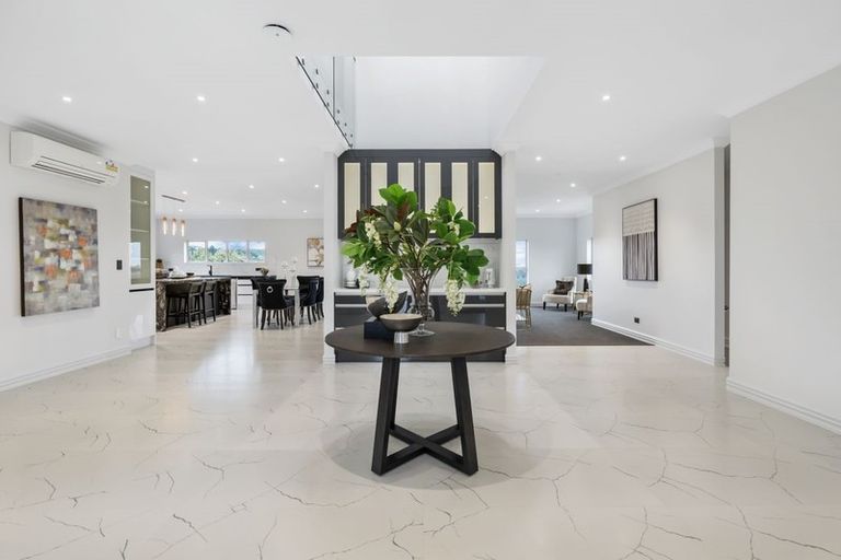 Photo of property in 26 Michael Bosher Way, Flat Bush, Auckland, 2019