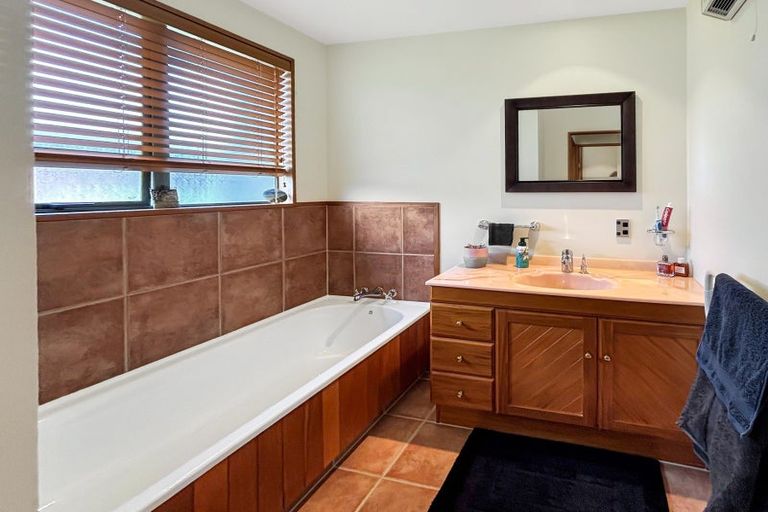 Photo of property in 12 Grove Avenue, Weston, Oamaru, 9401