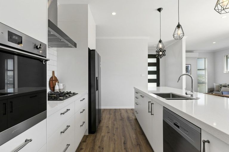 Photo of property in 4 Huria Vista, Pyes Pa, Tauranga, 3112