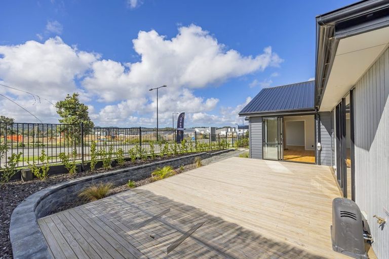 Photo of property in 75 Podgora Avenue, Huapai, Kumeu, 0810