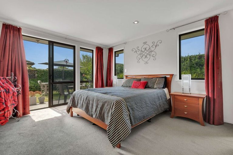 Photo of property in 45 Gibson Place, Papamoa Beach, Papamoa, 3118