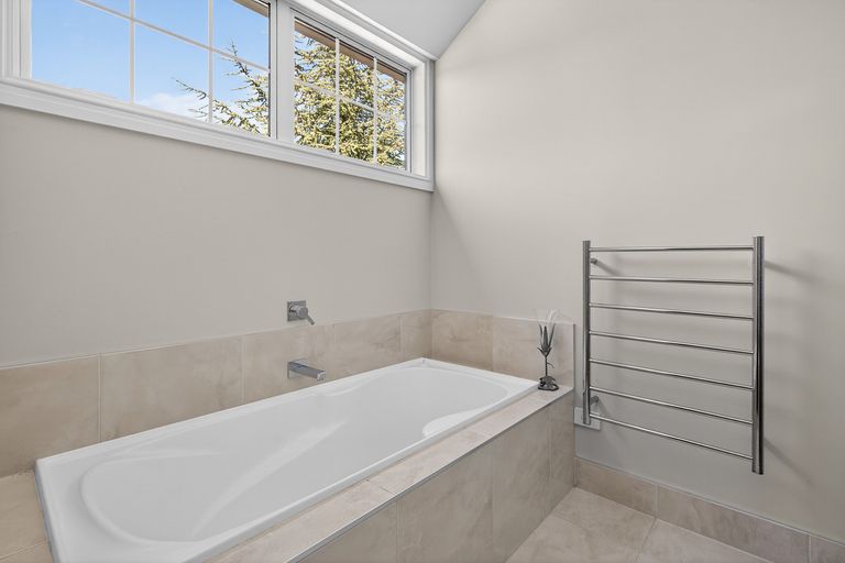 Photo of property in 102 Aronui Road, Bridge Hill, Alexandra, 9392