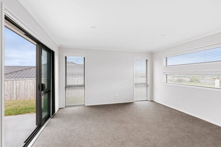 Photo of property in 12 Ridge Drive, Omokoroa, 3114