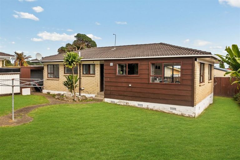 Photo of property in 1/12 Frobisher Way, Clendon Park, Auckland, 2103