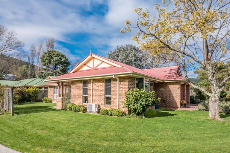 Photo of property in St Lukes Close, 41a Pehi Kupa Street, Waikanae, 5036
