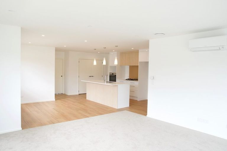 Photo of property in 5 Filmer Crescent, Wallaceville, Upper Hutt, 5018