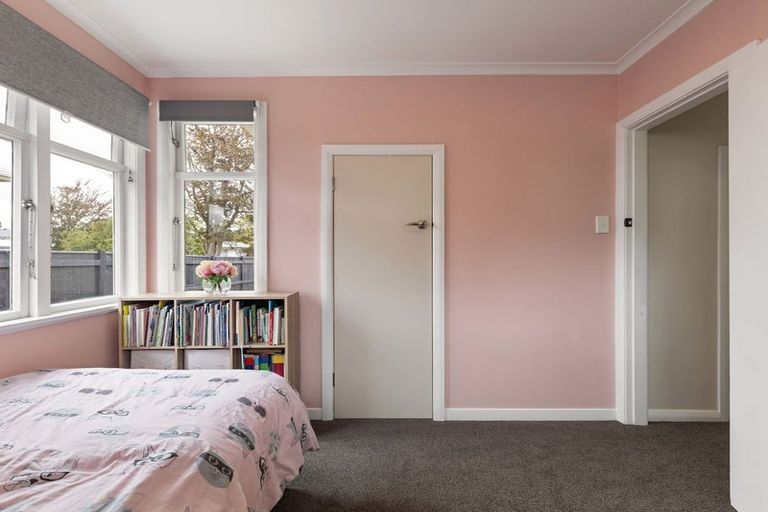 Photo of property in 17 Salisbury Avenue, Terrace End, Palmerston North, 4410