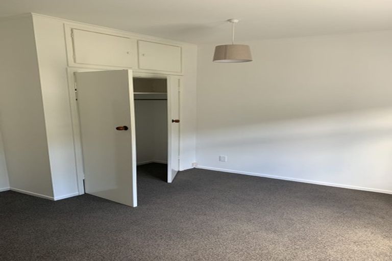 Photo of property in 200 Queens Drive, Lyall Bay, Wellington, 6022