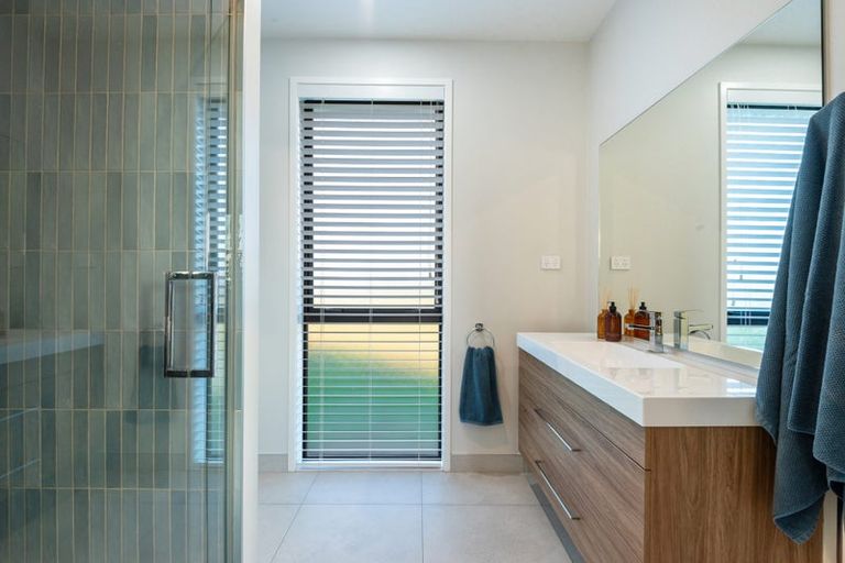 Photo of property in 71 Diamond Lane, Riverhead, 0793