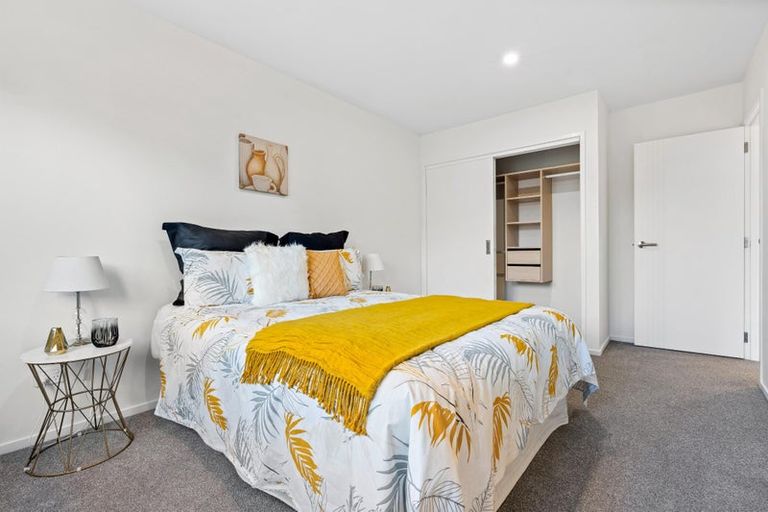 Photo of property in 6d Buisson Glade, West Harbour, Auckland, 0618