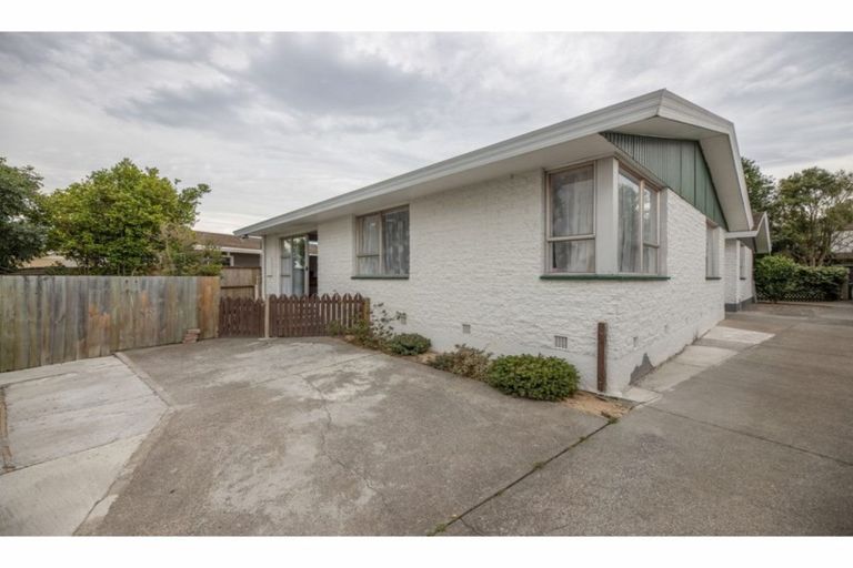 Photo of property in 1/41 Oldwood Street, Bishopdale, Christchurch, 8053