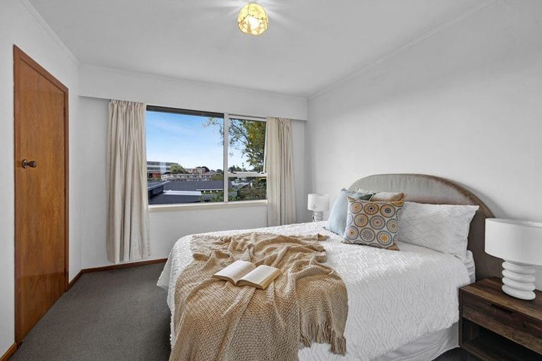 Photo of property in 12a Julian Place, Westown, New Plymouth, 4310